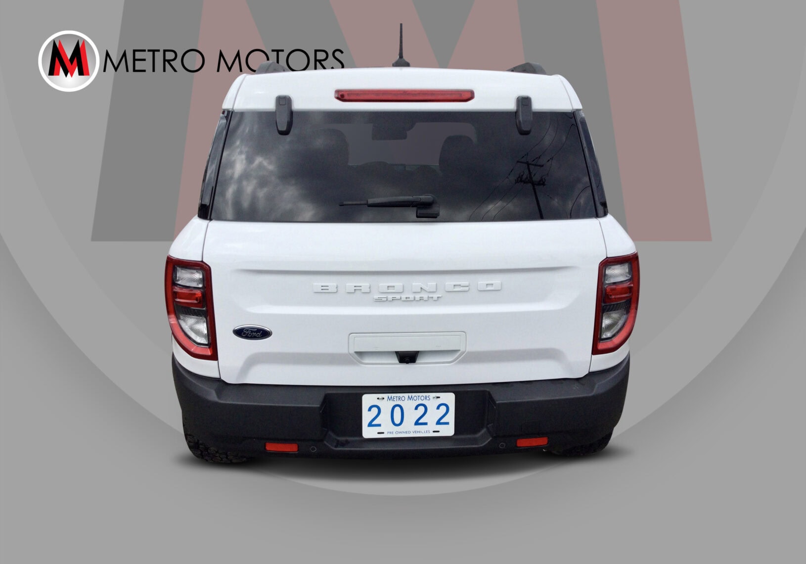 Compact SUV with sunroof and 4x4 capability.