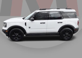 Versatile 2022 Ford Bronco Sport Big Bend with sunroof, 4x4, heated seats, and large infotainment sc.